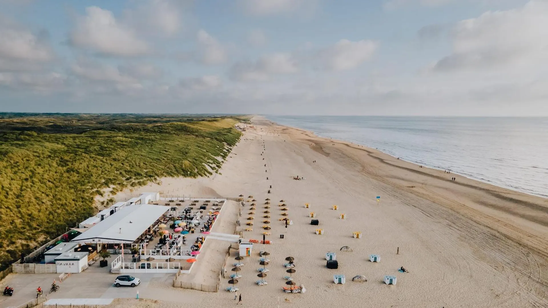 Feriehus Villa Harry With Private Parking Zandvoort Holland