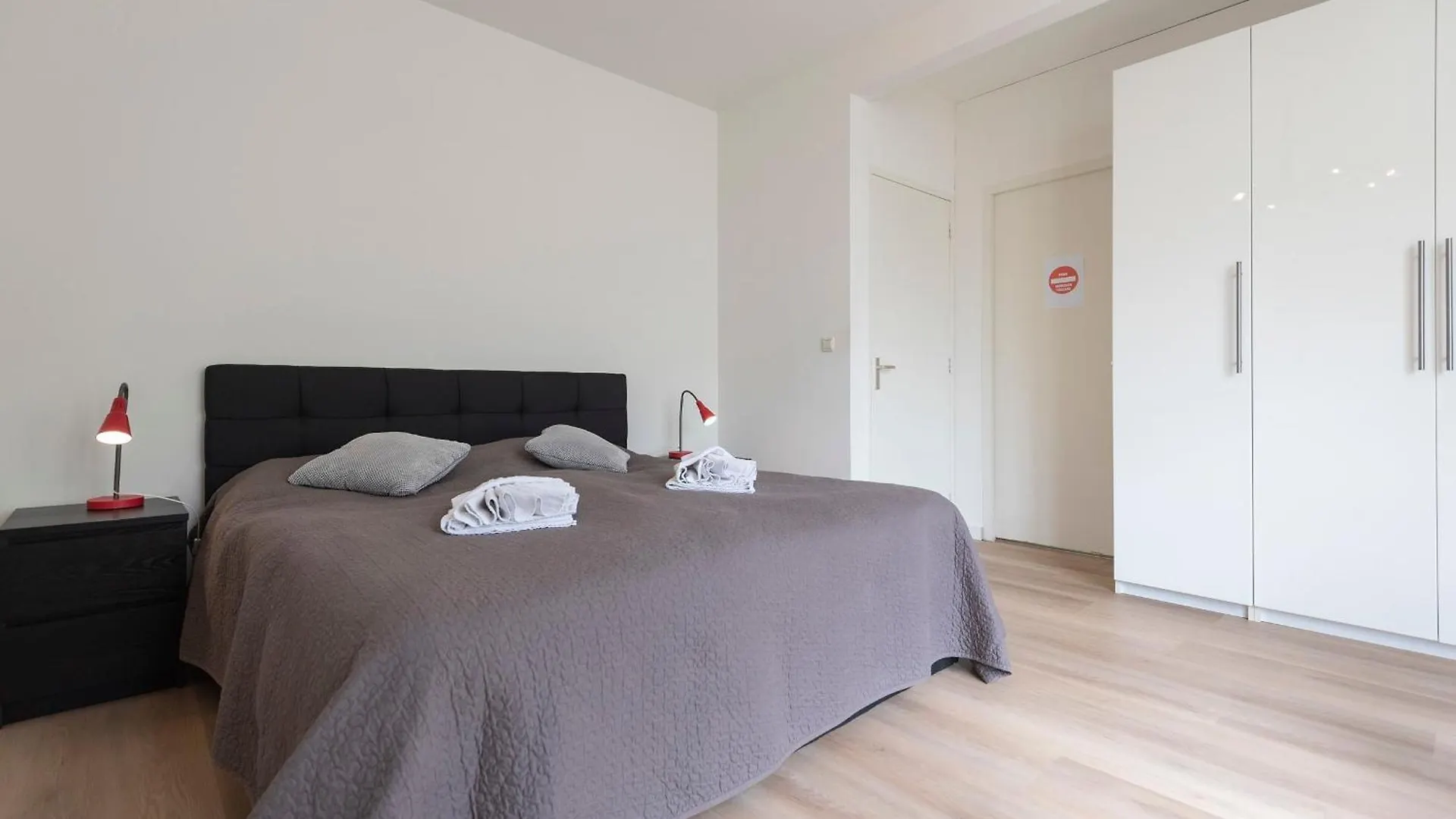 Villa Harry With Private Parking Zandvoort Feriehus